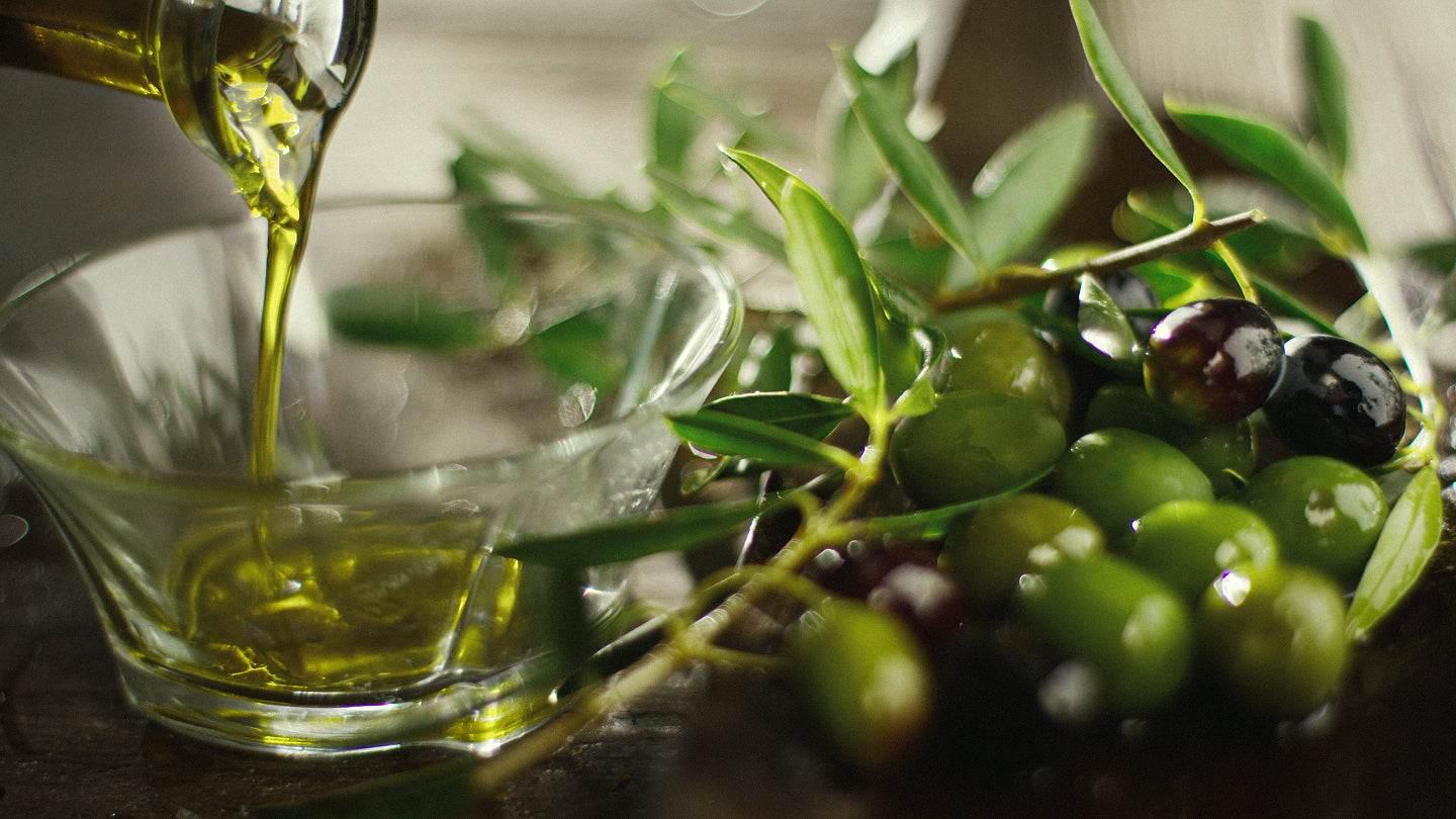 7 Critères pour Reconnaître une Huile d'Olive de Qualité (Un Voyage Sensoriel)